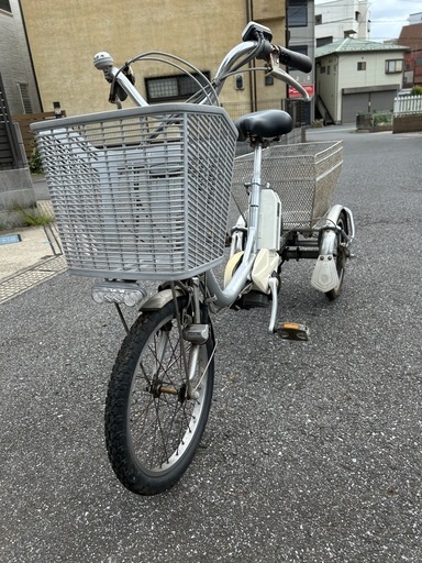 ブリヂストン製　Assista16インチ　三輪電動自転車