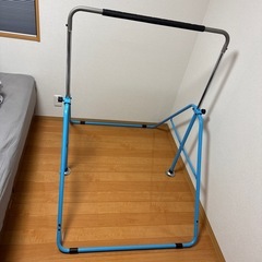 折りたたみ式鉄棒の画像