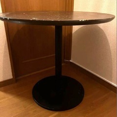 カフェ円卓・円形テーブル⭐︎【無料】の画像