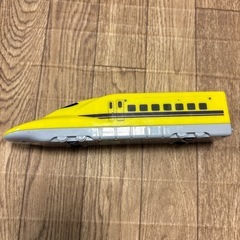 ドクターイエロー音が鳴ったり光ったり走らせられるおもちゃ　大きなプラレールの画像