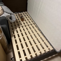 ニトリ　セミダブルベッドフレーム　マットレスの画像