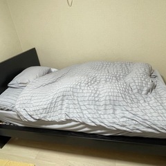 セミダブルベッドの画像