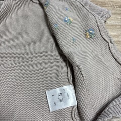 tete a teteベビー刺繍付きカーディガンの画像