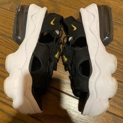 NIKE ココサンダル23.0cmの画像