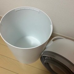 【Pigeonピジョン】オムツバケツ　ごみ箱の画像