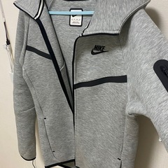 ナイキ　テックフリースの画像