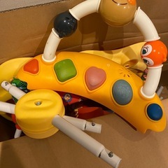 元気いっぱい！アンパンマンベビージャンパーの画像