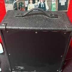 ベースアンプの画像