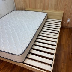 ダブルベッドマットレスの画像