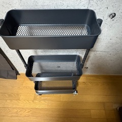 【最終値下げ】3段とも高さ調節ができるキッチンワゴン コンパクト ( ぶらっくブラック)の画像