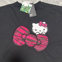 新品 ハローキティ バックプリント Tシャツ （M）の画像