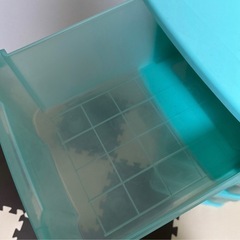 4段ボックスの画像