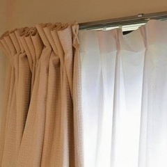 🪟【女性スタッフ活躍中】カーテンの取り付け・取り外しスタッフの画像