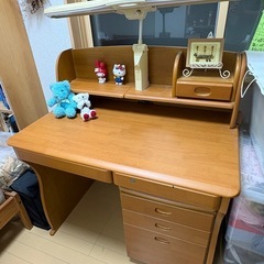 子供用学習机キャニスター付きの画像