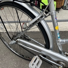 (DH) 通勤•通学に！ ブリヂストン シティサイクル Single Star 自転車 26インチ 変速3段 ライト付 BAAマーク付き シルバー系  中古品 ④の画像