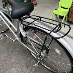 (DH) 通勤•通学に！ ブリヂストン シティサイクル Single Star 自転車 26インチ 変速3段 ライト付 BAAマーク付き シルバー系  中古品 ④の画像
