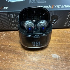 JBL TUNEFLEX Bluetooth イヤホンの画像