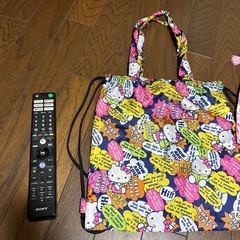 ハローキティ♥︎ナイロン巾着1枚、、ハンドメイド巾着2枚の画像