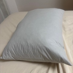 【タダで譲ります】枕／クッションの画像