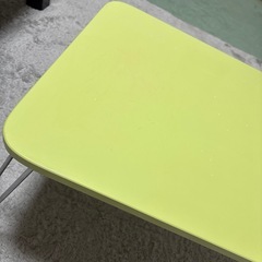 ライムグリーン ローテーブル 折りたたみてーふテーブルの画像
