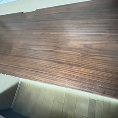 パソコンデスクの画像