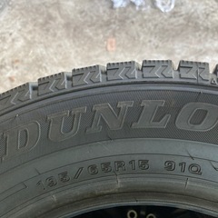 DUNLOP 195/65R15 23年製冬タイヤの画像