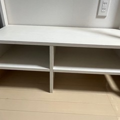 白い収納棚の画像