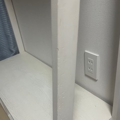 白い収納棚の画像