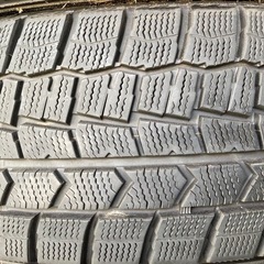 DUNLOP 195/65R15 23年製　スタッドレスタイヤ　4本の画像