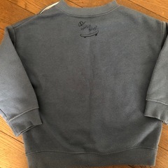 100　トレーナーの画像