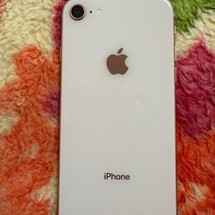 ジャンク市場　iPhone 8 綺麗です。　256GBモデルの画像