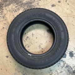 ダンロップLV01  スタッドレス　225/70R16の画像