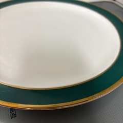 中古品　6️⃣緑のお皿1枚　の画像