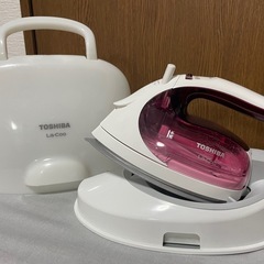 アイロン台とアイロンの画像