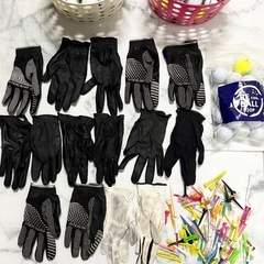 ⛳️🌈【ゴルフ用品いろいろまとめてセット！】🌈⛳️ ＼ゴルフボール82個＋手袋15枚＋小物たっぷり！全部まとめて300円♪／の画像
