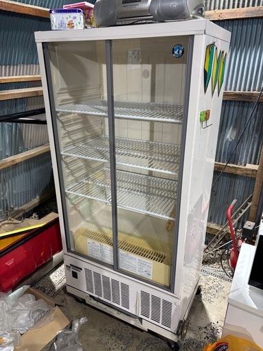 値下げしました！業務用冷蔵庫！倉庫、ガレージ、仕事にいかがでしょうか？