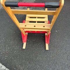 折りたたみ　木のソリ　雪上用歩行器の画像