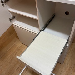 アイリスオーヤマ食器棚　の画像