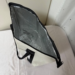 保冷保温バッグ　未使用　おまけつきの画像