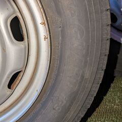 スタッドレスタイヤ（ホイール付き）４本セットの画像