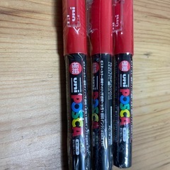 POSCA 赤色マーカー 10本+1本おまけの画像