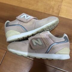new balance スニーカー 15.5cm ピンク　ニューバランスの画像