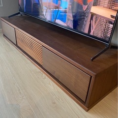 テレビ台　脚付きの画像