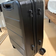 キャリーケース　スーツケースの画像