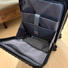 キャリーケース　スーツケースの画像