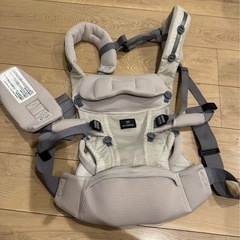 抱っこ紐　エールベベ・ベビーキャリア スリー ライトベージュ　抱っこひも　の画像