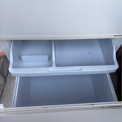 シャープのれいぞうこ冷蔵庫の画像