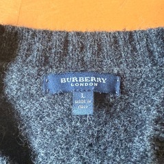BURBERRY ダークグレー ニットセーターの画像