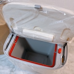 【未使用品】壁掛け式ゴミ箱 キャビネットドア用 蓋付き キッチンゴミ箱 9L 臭わないの画像
