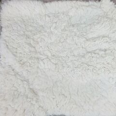 JR大久保駅徒歩3分）撮影用などに。アンティーク加工をした木製チェアの画像